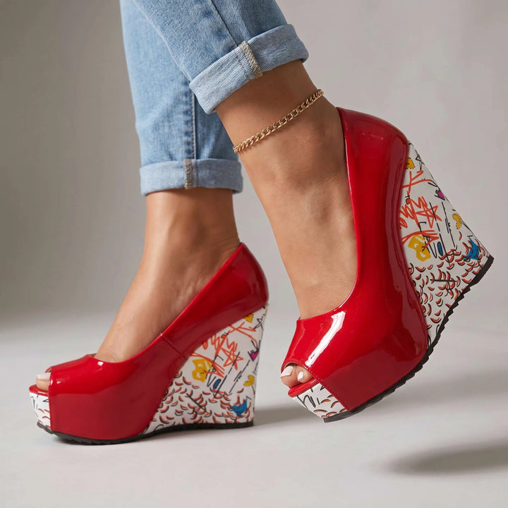Graffiti platform heels (6).png