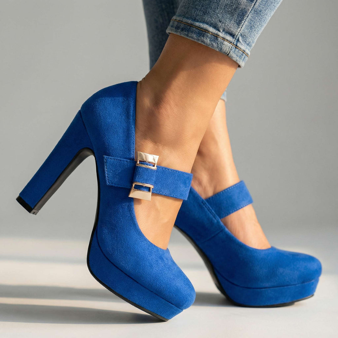 Alessia Velvet Pumps