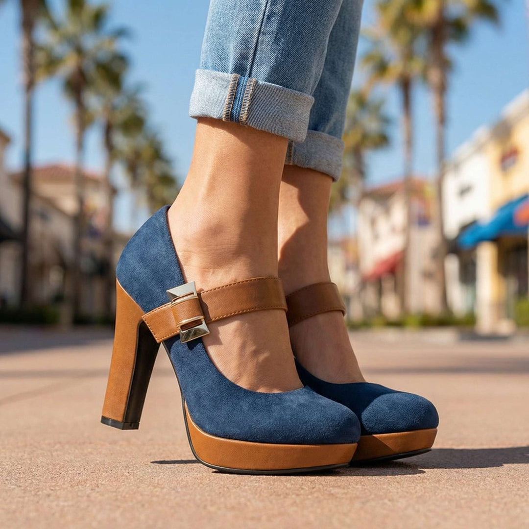 Alessia Velvet Pumps