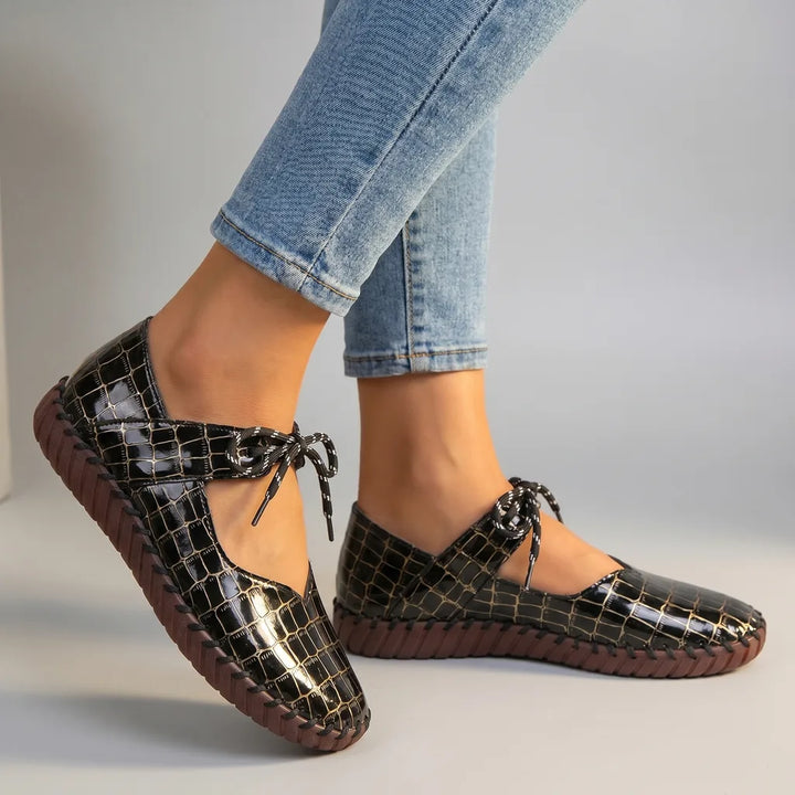 Black Jessup Stitched Round-Toe Flats 3